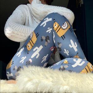 Cute llama print super soft leggings